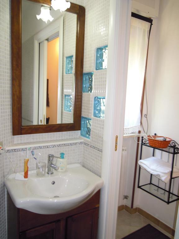 برينديسي B&B Mare E Sole الغرفة الصورة
